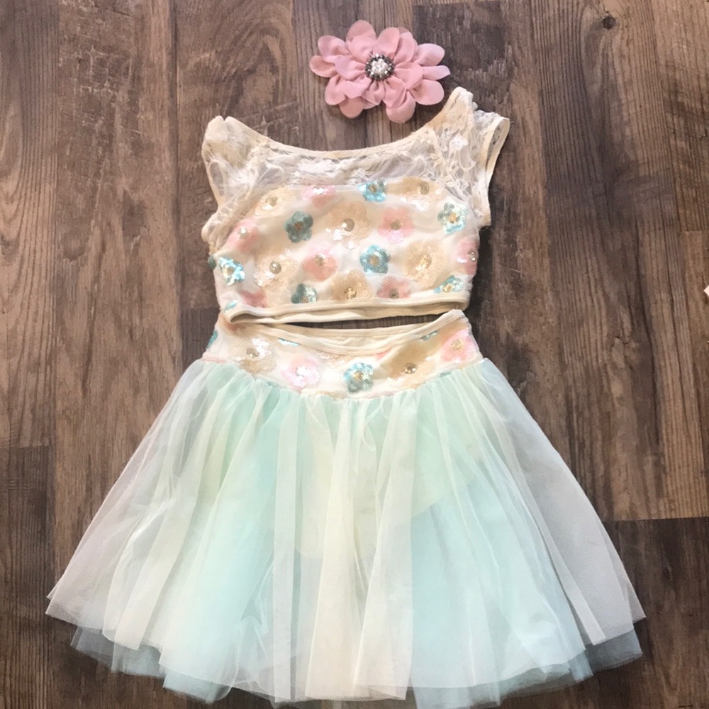 Contemporary dance costume